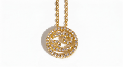 Cancer zodiac pendant in 18k gold vermeil with lab-grown moissanite center stone - Arvea Jewelry