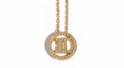 Gemini zodiac pendant in 18k gold vermeil with lab-grown moissanite center stone - Arvea Jewelry
