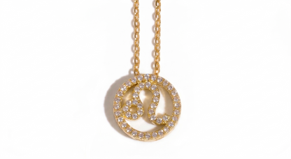 Leo zodiac pendant in 18k gold vermeil with lab-grown moissanite center stone - Arvea Jewelry